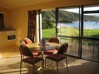 Bay Vista Waterfront Motel Picton Extérieur photo