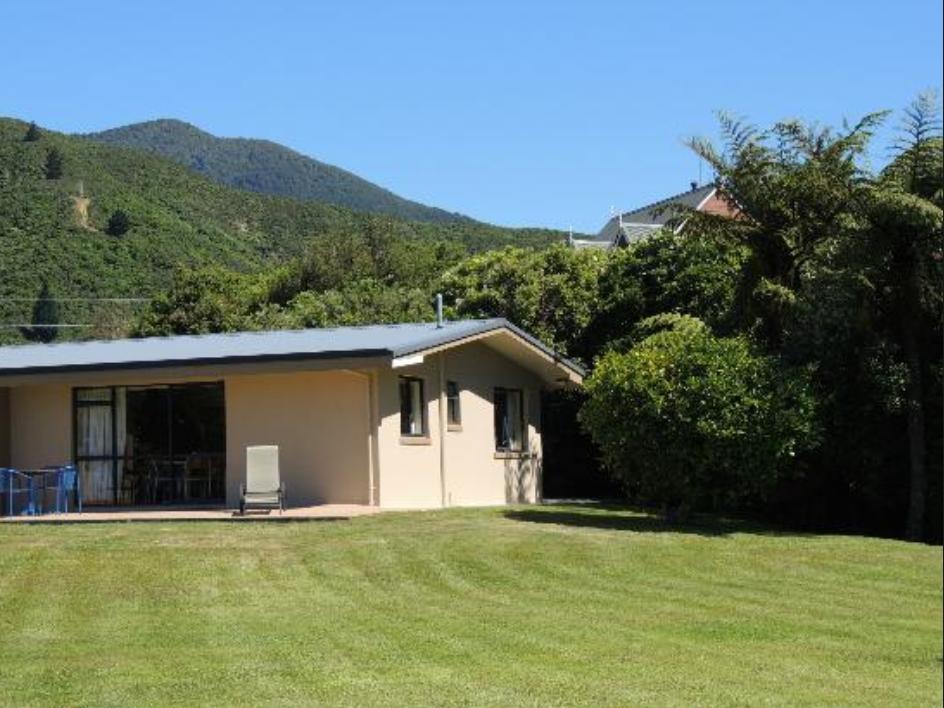 Bay Vista Waterfront Motel Picton Extérieur photo